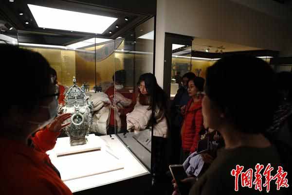 Chinese museums open wider to the public